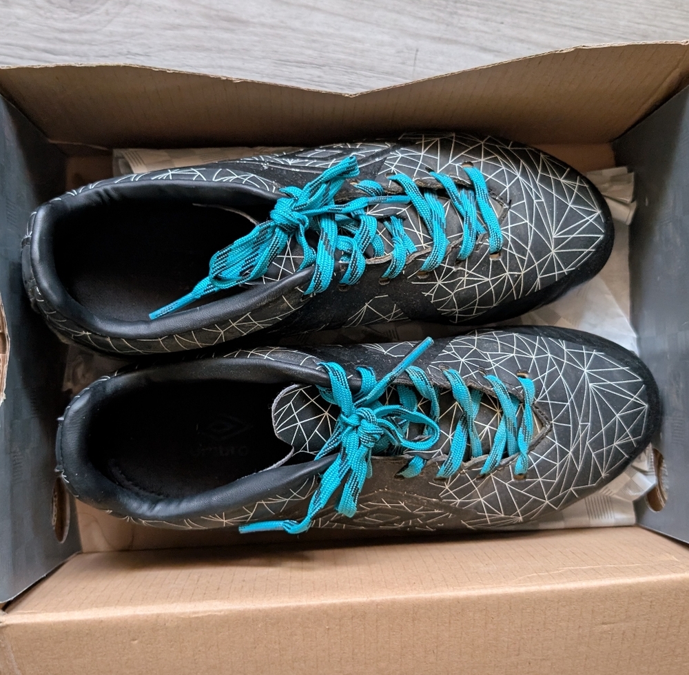 Soccer cleats for women